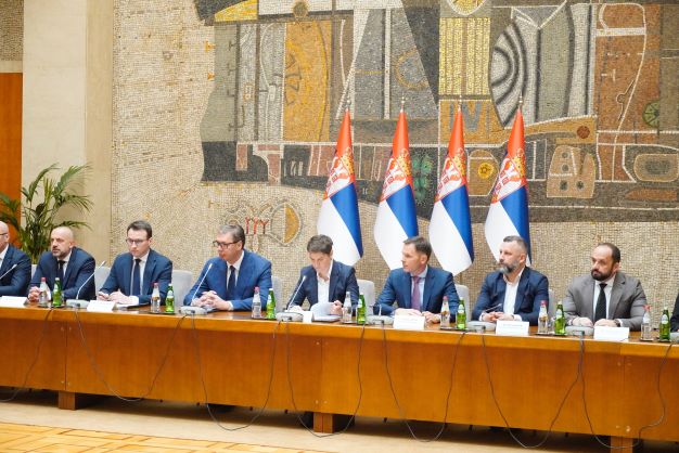 Vučić se sastao sa predstavnicima Srba sa Kosova i Metohije