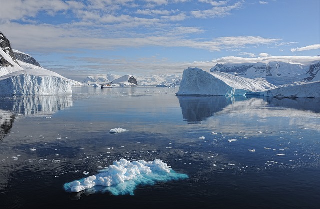 Zbog visokih temperatura smanjuje se obim antarktičkog morskog leda!