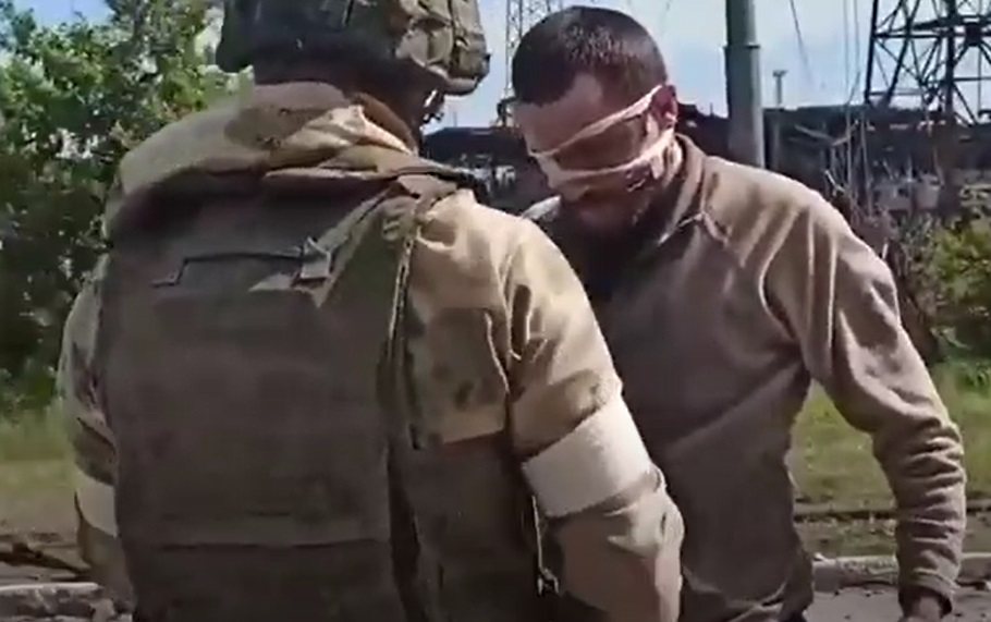 RUSI ČEKAJU ISPRED AZOVSTALJA Još ukrajinskih vojnika se predalo