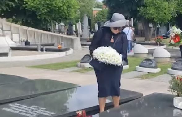 BEKUTA POTPUNO SLOMLJENA NAD GROBOM! Pomen povodom šest meseci od smrti Milutina Mrkonjića Mrke