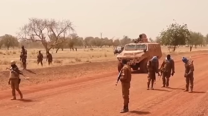 UŽAS U AFRICI Najmanje 100 civila ubijeno je tokom vikenda u ruralnom delu severa Burkine Faso!