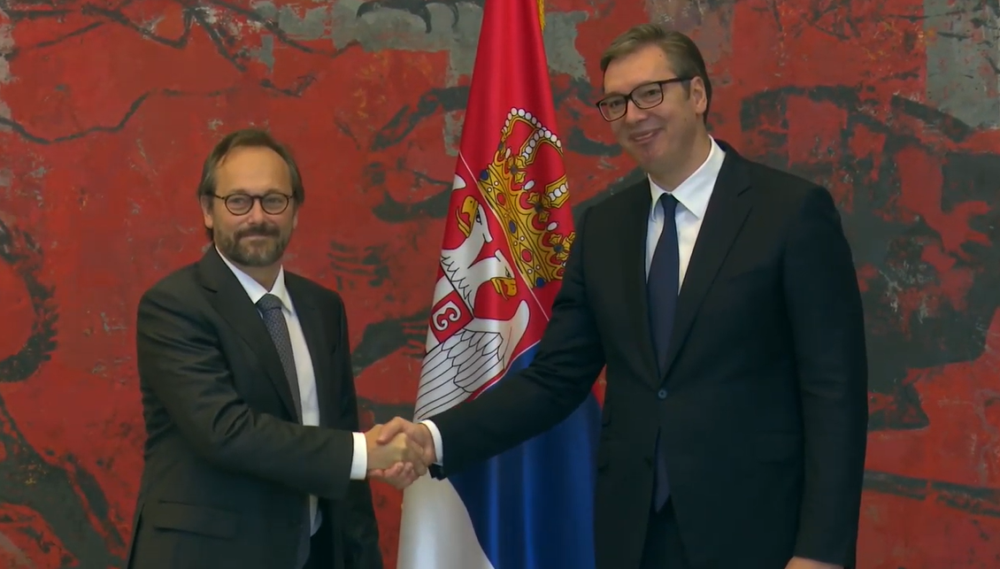VAŽAN SASTANAK U GENERALNOM SEKRETARIJATU PREDSEDNIKA: Vučić se sastaje sa šefom delegacije Evropske unije u Srbiji