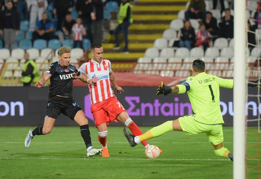 KORAK KA PROLEĆU U EVROPI Fudbaleri Crvene zvezde savladali su Trabzon sa 2:1 (1:1) u 5. kolu Lige Evrope!