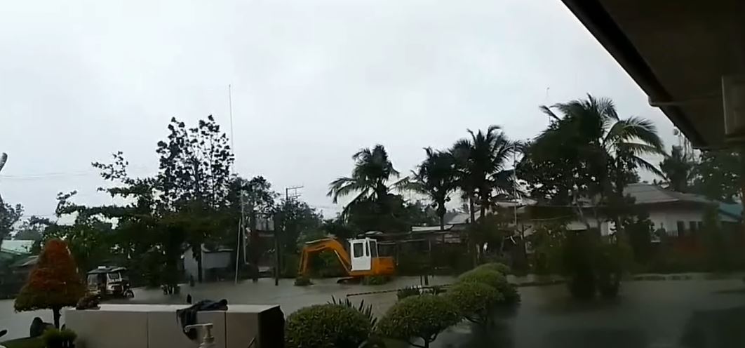 SMAK SVETA NA FILIPINIMA! Tropska oluja nosi sve pred sobom (VIDEO)