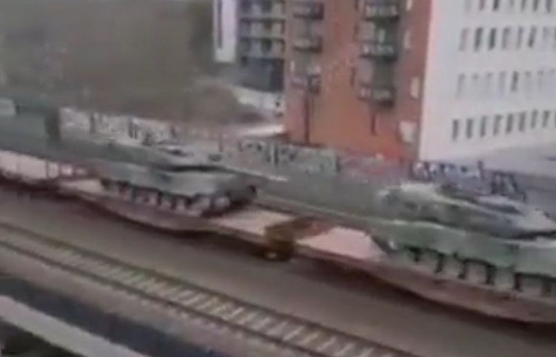 STRAH OD UKRAJINSKOG SCENARIJA Finci poslali tenkove na granicu sa Rusijom JEDNA VARNICA MOŽE ZAPALITI SVET! (VIDEO)