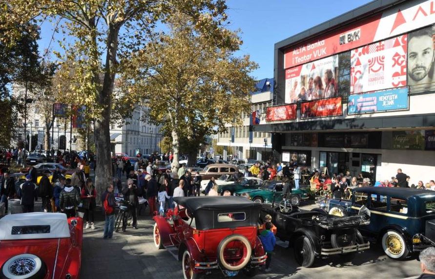 REVIJA OLDTAJMERA NA ZVEZDARI: Automobil iz „Maratonaca“ oduševio prisutne (FOTO)