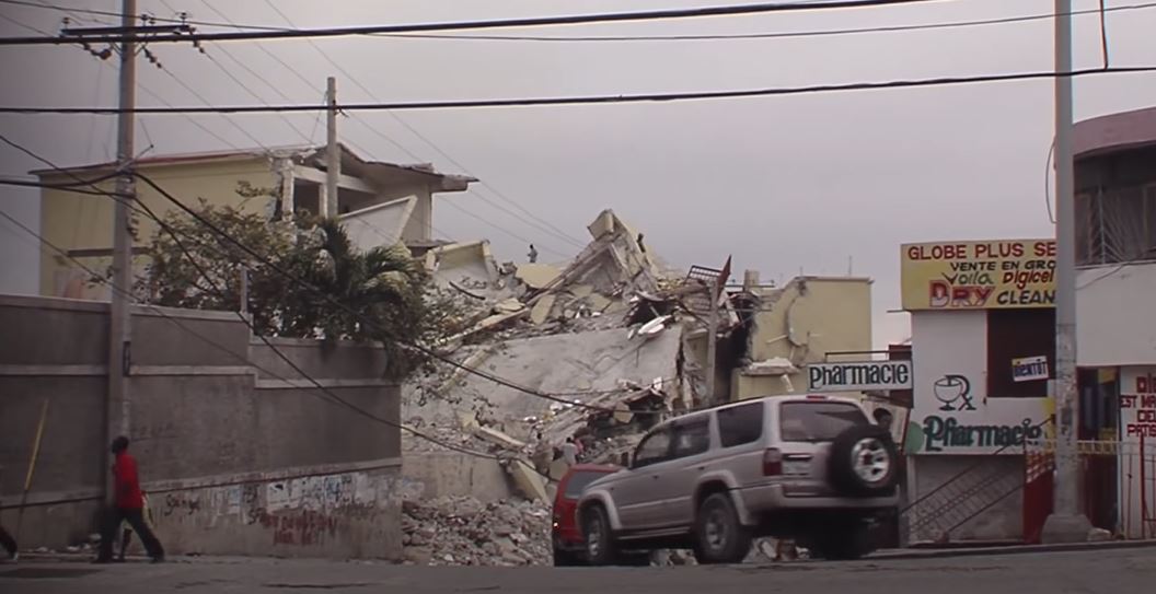 CRNI BILANS NA HAITIJU: Broj žrtava razornog zemljotresa dostigao 2.189