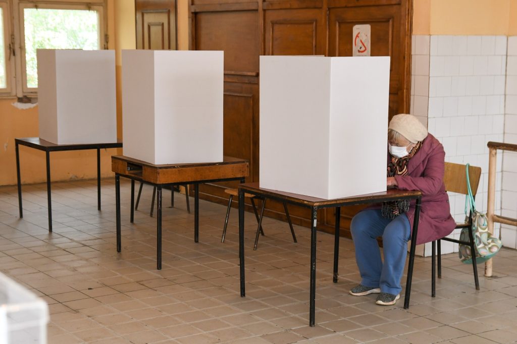RIK saopštava rezultate: Najviše glasova na parlamentarnim izborima osvojila lista SNS