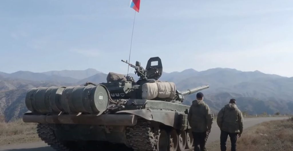 PRVA GRUPA MISIJE ODKB STIGLA NA GRANICU JERMENIJE I AZERBEJDŽANA: Jermenski vojnici pokazali posledice granatiranja na teritoriji baze protivvazudšne odbrane!
