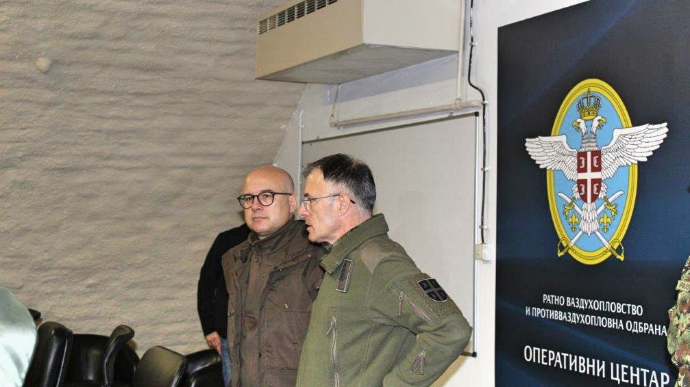 Ministar odbrane Miloš Vučević i načelnik Generalštaba general Milan Mojsilović obišli su stalno zadejstvovane snage za kontrolu i zaštitu vazdušnog prostora!