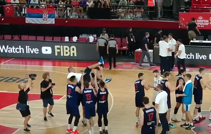 "ORLIĆI" OSVOJILI BRONZU Košarkaški Srbije savladali su ekipu Slovenije u meču za treće mesto na Evropskom prvenstvu za juniore!