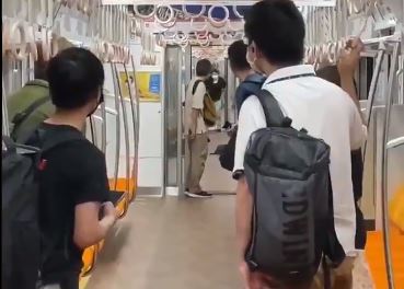 KRVAVI NAPAD U TOKIJU! Ima ranjenih! (VIDEO)