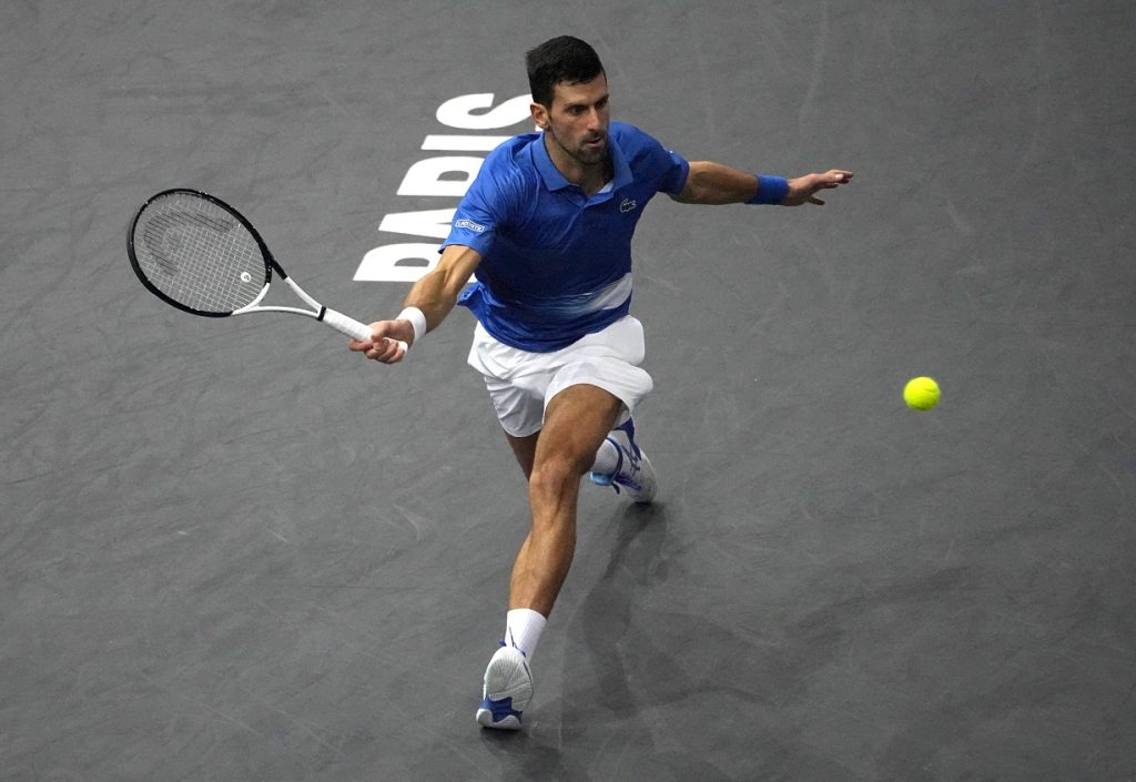 Novak Ðoković plasirao se u finale Mastersa u Parizu popedom nad Cicipasom 6:2, 3:6, 7:6!