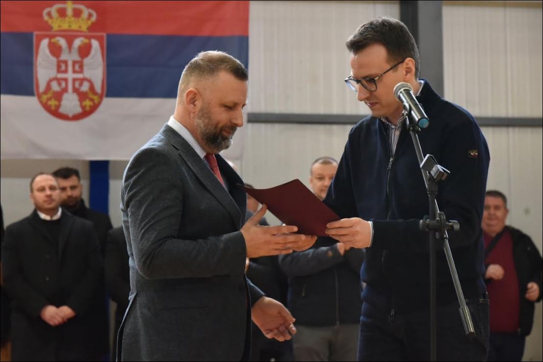 PETKOVIĆ U OPŠTINI ŠTRPCE: Uručio Odluku za početak radova i realizaciju projekta vodosnabdevanja pijaćom vodom (FOTO)