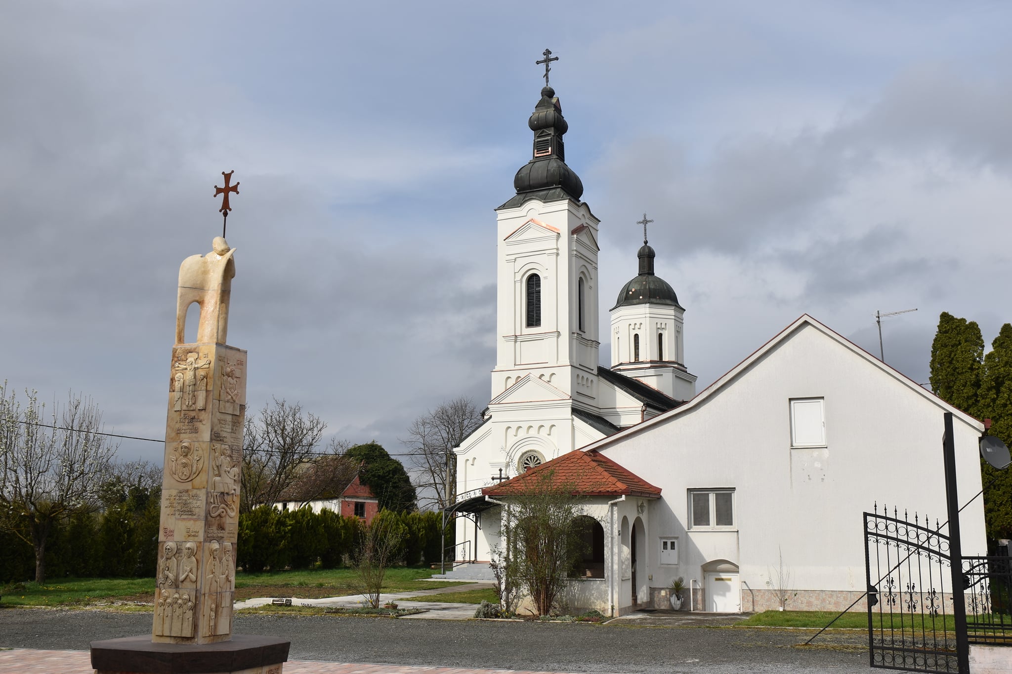 Završena spoljna obnova hrama Svetog Jovana u manastiru Jasenovcu (FOTO)