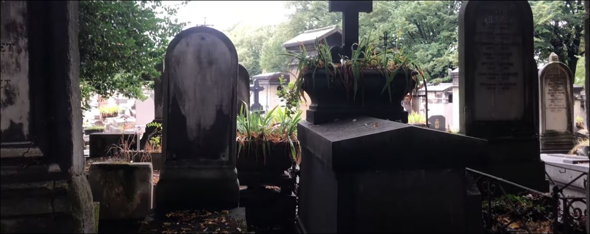 SRAMNO SKRNAVLJENE U PARIZU: Na grobovima Molijera