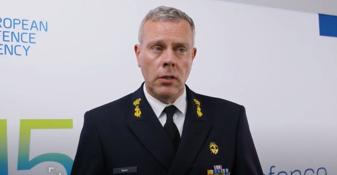 Predsedavajući Vojnog komiteta NATO admiral Rob Bauer izjavio je da je KFOR spreman da reaguje u slučju bilo kakvih incidenata ili narastajućih tenzija na KiM!