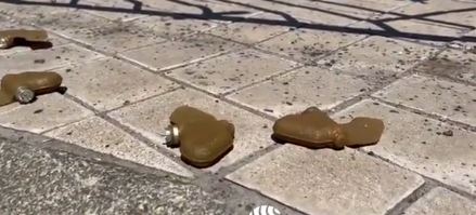 Objavljen snimak kako ruski demineri uklanjaju mine sa ulica Donjecka (VIDEO)