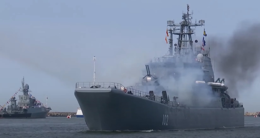 RUSIJA BEZ MILOSTI: Pogođeni Ukrajinski civilni brodovi koji su transportovali žito!