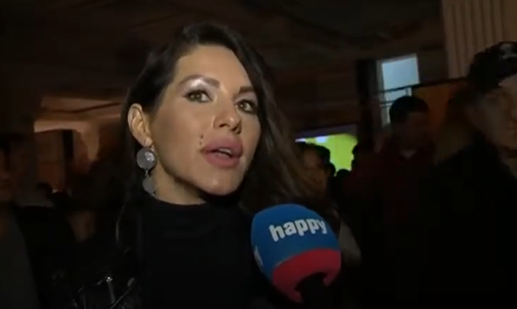 BUJNO POPRSJE ODUZIMA DAH! Seka Aleksić raspametila dekolteom, komentari su pljuštali (FOTO/VIDEO)