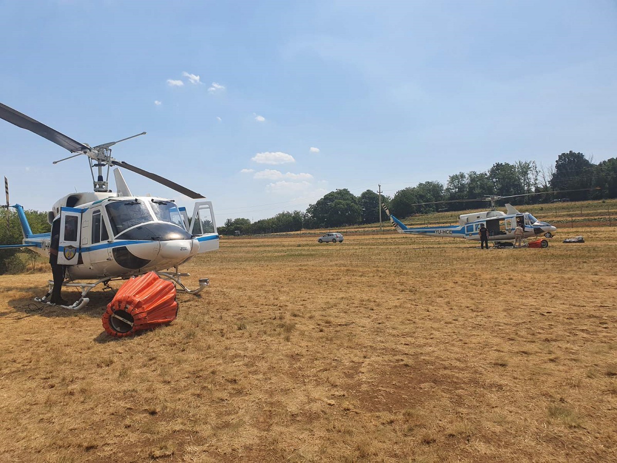 POMOĆ IZ SRBIJE Helikopterska jedinica Ministarstva unutrašnjih poslova i vatrogasci-spasioci stigli su u Sloveniju!