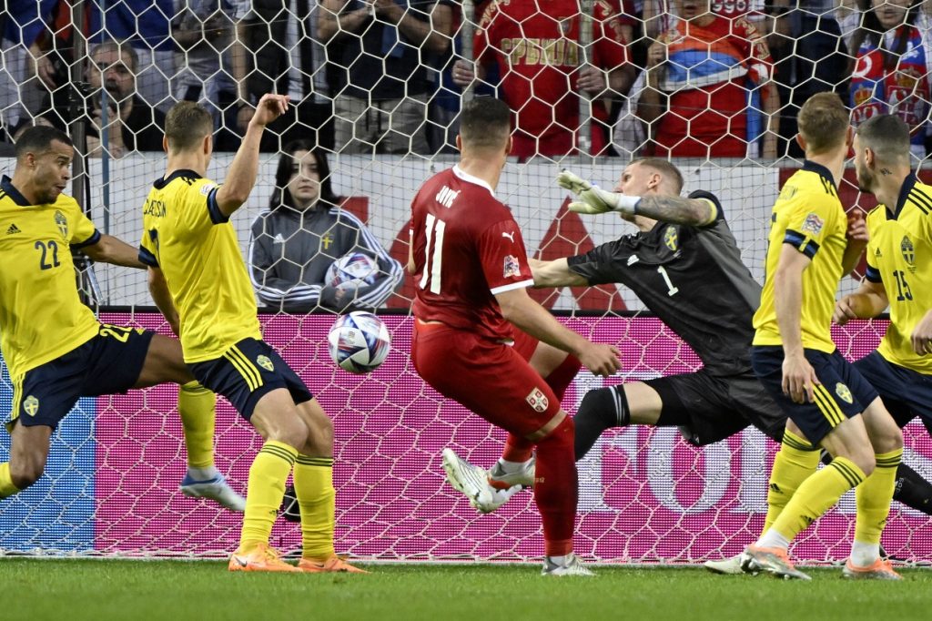 JOVIĆ PRESUDIO ŠVEĐANIMA Fudbalska reprezentacija Srbije bolja od Švedske 1:0 (1:0) u trećem kolu Lige nacija!