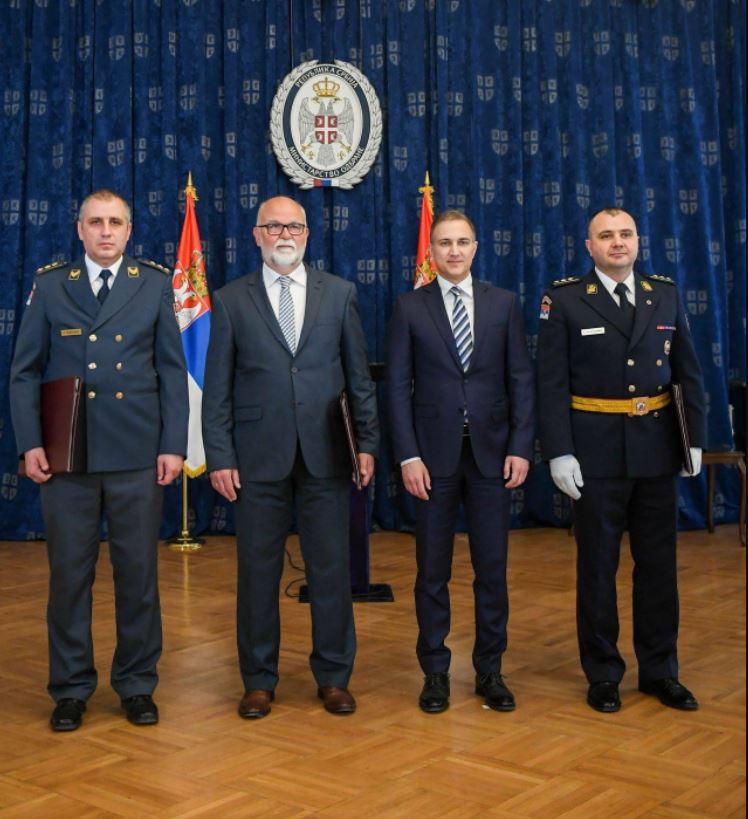 NE PRAŠTAJU NAM PUT VOJNE NEUTRALNOSTI! Ministar Stefanović uručio nagrade u Ministarstvu odbrane i Vojske Srbije