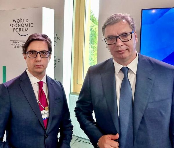 KORAK U PRAVOM SMERU Predsednici Srbije i Makedonije se sastali u Davosu, evo o čemu su razgovarali Vučić i Pendarovski!