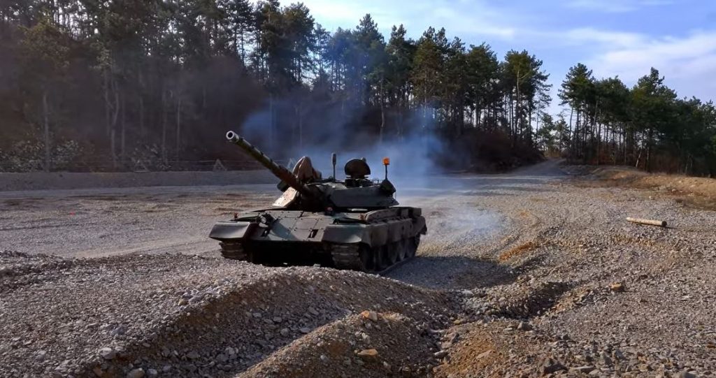 SLOVENIJA ŠALJE POMOĆ UKRAJINI: Isporučuje 28 tenkova M55S