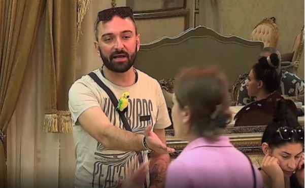 „MOJ ŽIVOT POSTAJE PAKAO“! Viktorija na ivici LUDILA dok je Vlajić optužuje!