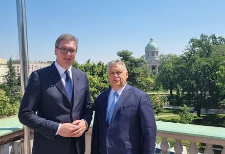 „PONOSAN NA PRIJATELJSTVO SRBA I MAĐARA I ZAHVALAN ORBANU“: Vučić nakon sastanka sa mađarskim predsednikom! (FOTO)
