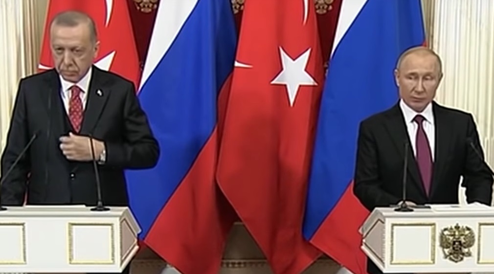 BEZBEDNOST CENTRALNA TEMA SASTANKA Vladimir Putin rekao je Erdoganu da je Rusija spremna da omogući nesmetano otpremanje robe iz crnomorskih luka u koordinaciji sa turskim partnerima!