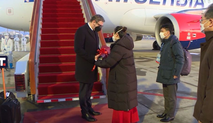 VUČIĆ STIGAO U PEKING: Danas prisustvuje otvaranju ZOI