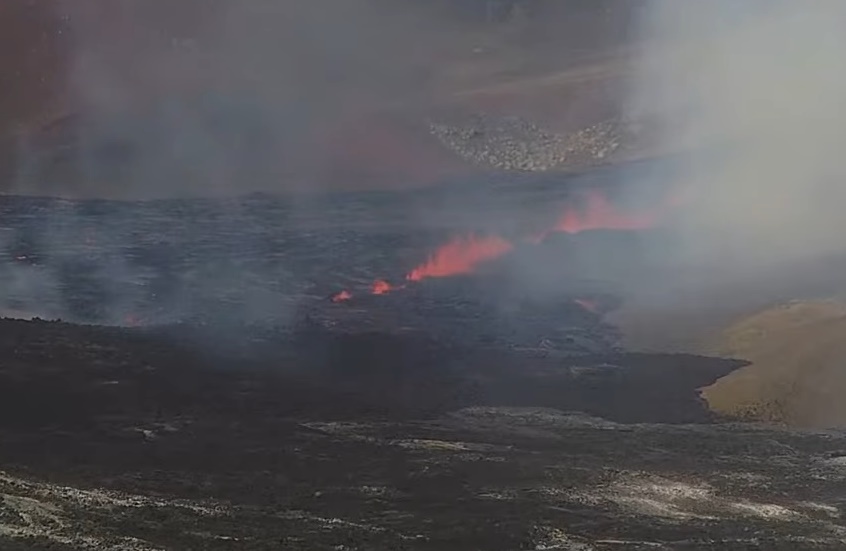 PANIKA NA ISLANDU! Građani sa zebnjom čekaju erupciju vulkana, grad izgleda užasno! (VIDEO)
