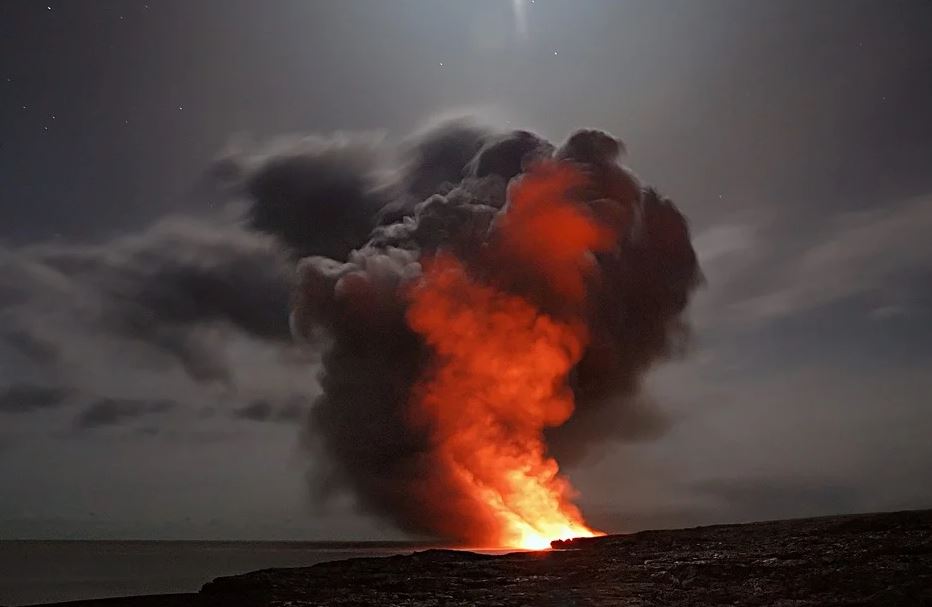 DIM SA ISLANDA STIĆI ĆE I DO NAS! Erupcija vulkana izazvaće HAOS u Evropi
