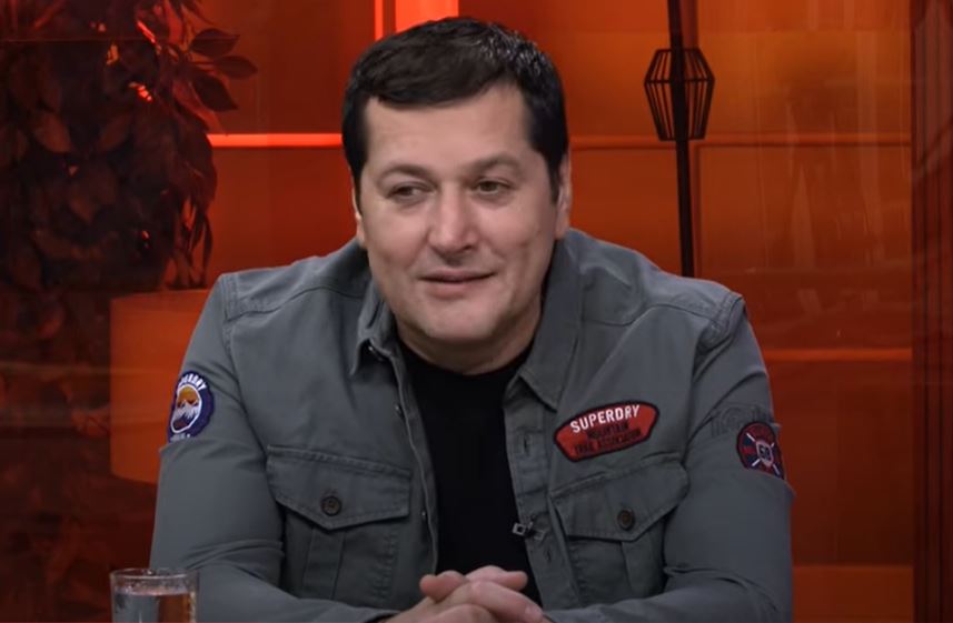 ACO PEJOVIĆ POZITIVAN NA KORONA VIRUS! Oglasio se pevač i otkrio kakvo mu je zdravstveno stanje