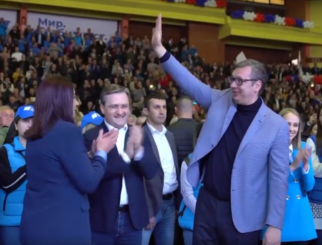 VUČIĆ OBJAVIO VIDEO ZAHVALNOSTI! Predsednik Srbije je posebno pomenuo ove ljude (VIDEO)