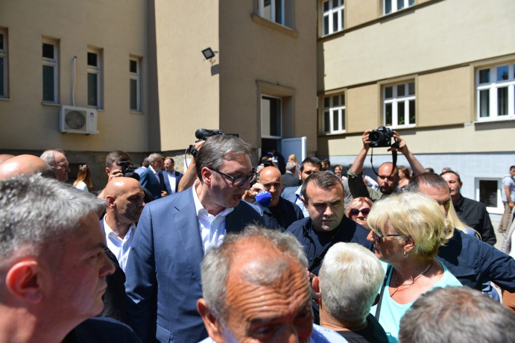 VUČIĆ U IVANJICI NAJAVIO POVEĆANJE PENZIJA OD 19 ODSTO! Nikad nismo imali toliko povećanje penzija