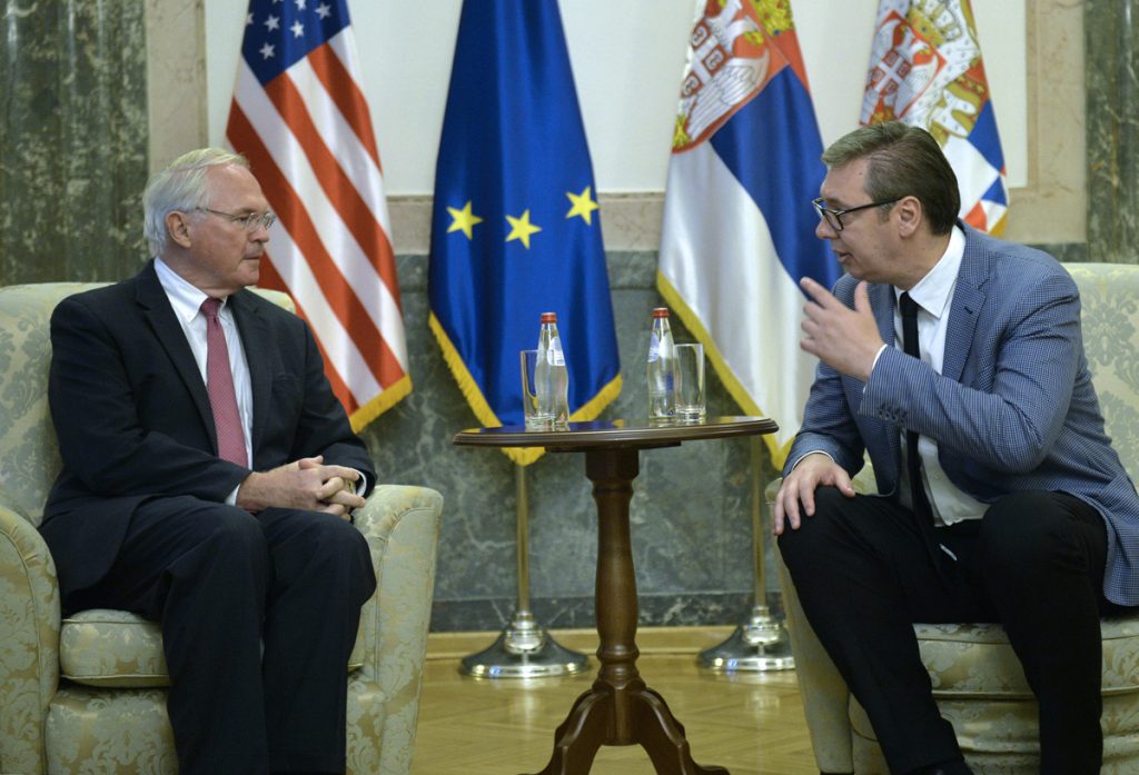 VUČIĆ DANAS SA KRISTOFEROM HILOM: Predsednik Srbije sastaće se sa ambasadorom SAD