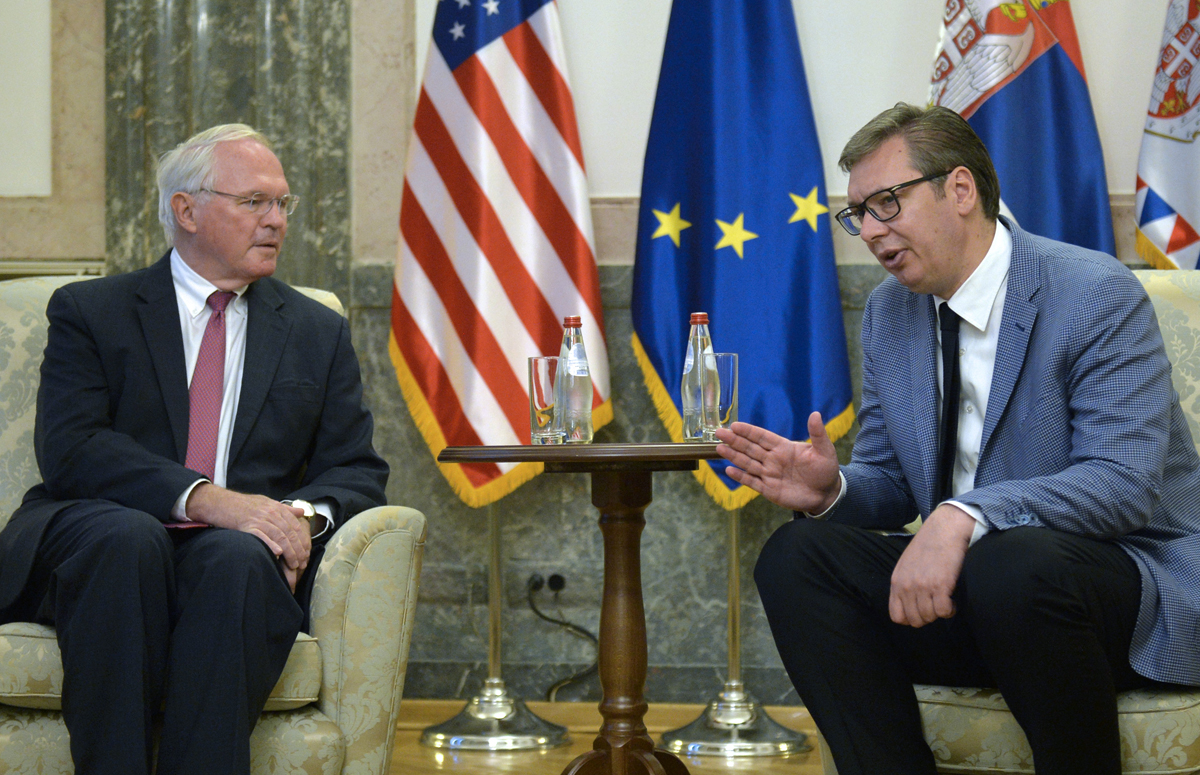 Predsednik Vučić danas sa ambasadorom SAD Kristoferom Hilom