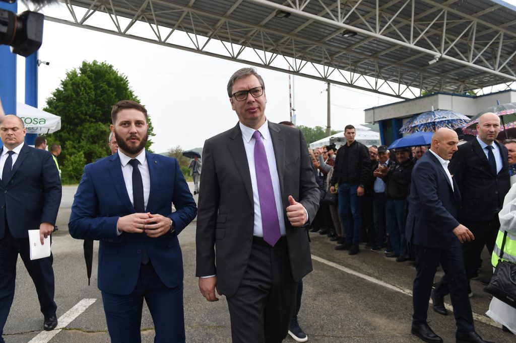 JA SAM ZA! VUČIĆ REKAO SVE O VRAĆANJU VOJNOG ROKA! Sve je jasno posle ovih reči predsednika Srbije