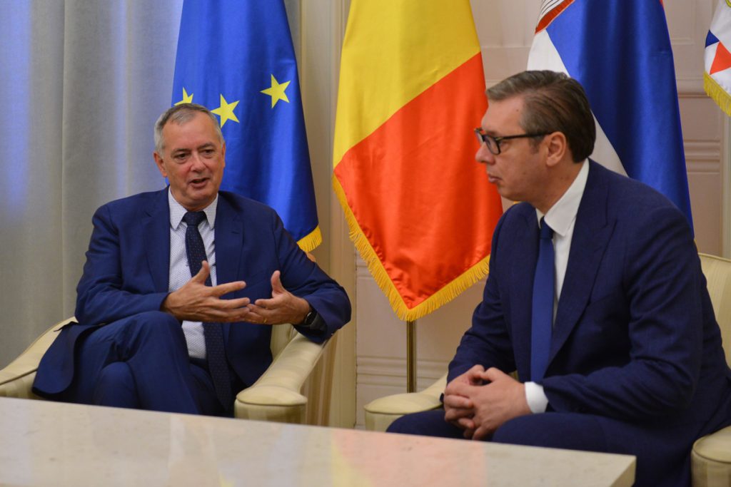 VUČIĆ PRIMIO U OPROŠTAJNU POSETU AMBASADORA BELGIJE: Hvala na podršci Srbiji! (FOTO)