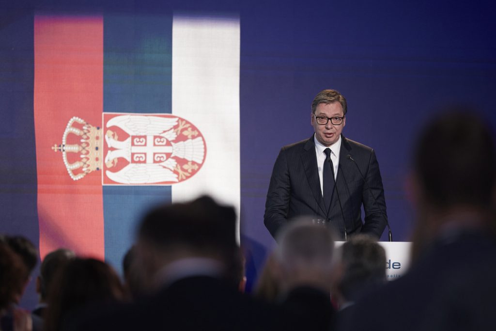 PREDSEDNIK VUČIĆ PORUČIO IZ GRČKE: Ovo će za celu Evropu biti najteže zima u poslednjih 50 godina, Srbija neće imati problema