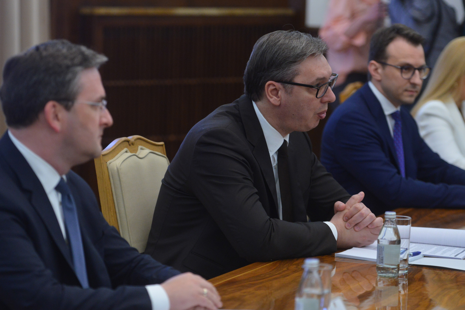 PREDSEDNIK SRBIJE NA VAŽNOM SASTANKU Aleksandar Vučić ugostio je pomoćnicu državnog sekretara SAD (FOTO)