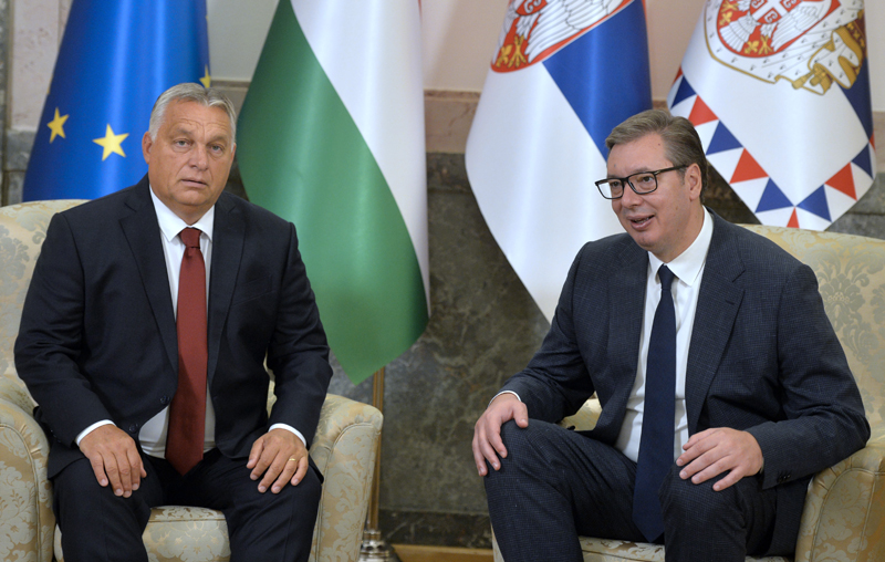 PARTIJA BILIJARA I VEČNO PRIJATELJSTVO: Orban zahvalio Vučiću!