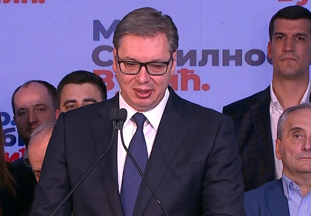 Okupili se jutros u 9 sati: VUČIĆ PIJAČNE PRODAVCE POZVAO NA RAZGOVOR