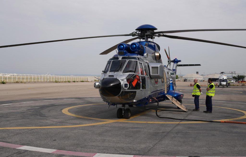 MINISTAR VULIN PORUČIO IZ MARSEJA: U Srbiji uskoro tri „Super Pume“ (VIDEO/FOTO)