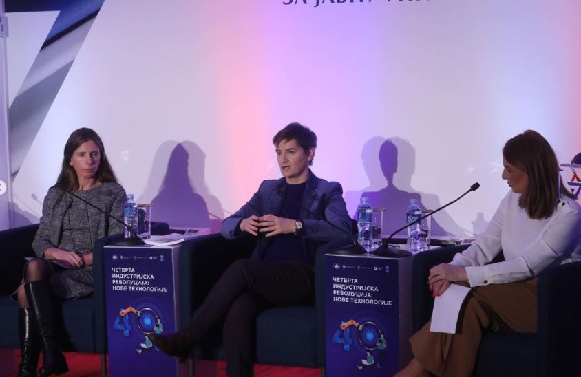 Ana Brnabić učestvovala na panelu „Kako nove tehnologije oblikuju svet“(FOTO)