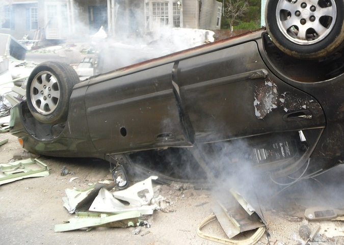 NEVEROVATNA NESREĆA U KIKINDI: Automobil se zakucao u kuću