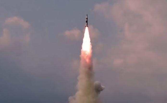 DRAMA U JAPANSKOM MORU: Severna Koreja ispalila interkontinentalnu raketu, projektil pao unutar ekonomske zone Japana!